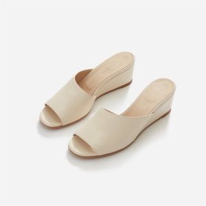 Everlane Leather Mule Wedge Sandal in Bone